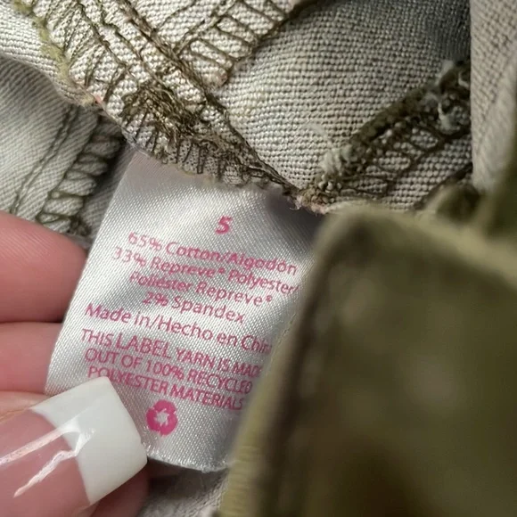 Army print size 5 mid rise skinny pants.Good condition - Picture 2 of 3